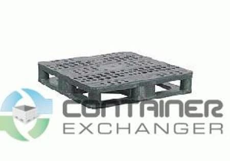 Plastic Pallets For Wanted: USED 36x36 stackable plastic pallet - image 1 Plastic Pallets For Wanted: USED 36x36 stackable plastic pallet - image 1