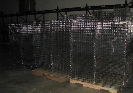 Stacking Totes For Sale: Used Chrome Wire Bins 26x13x3, Lightly Used, Excellent Condition In Ohio - image 1 Stacking Totes For Sale: Used Chrome Wire Bins 26x13x3, Lightly Used, Excellent Condition In Ohio - image 1