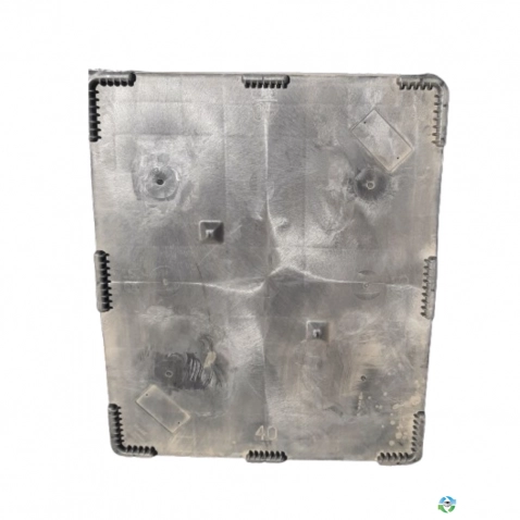 Pallet Containers For Sale: Like New 48x40 ROPAK Lids In Quebec - image 1 Pallet Containers For Sale: Like New 48x40 ROPAK Lids In Quebec - image 1