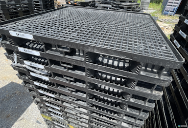 Plastic Pallets For Sale: Used Orbis 48x45x5.75 Nestable Plastic Pallets In Alabama - image  1