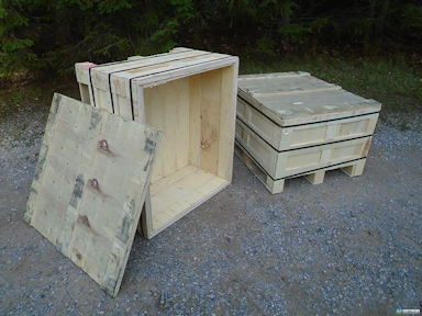 Wood Crates For Sale: Used Wooden Crates with Reinforced Sides and Frame with Mixed Sizes Ontario In Ontario - image  2