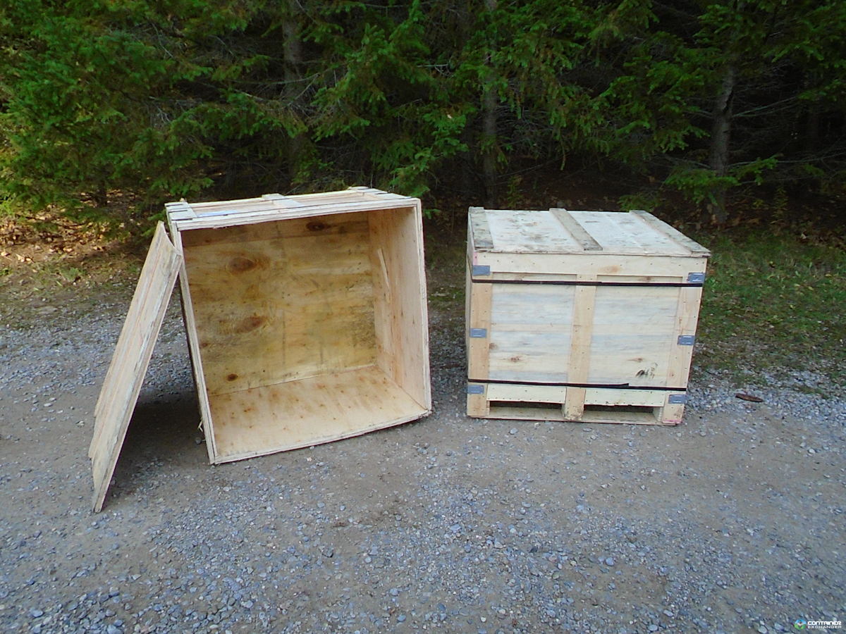 Wood Crates For Sale: Used Wooden Crates with Reinforced Sides and Frame with Mixed Sizes Ontario In Ontario - image  3