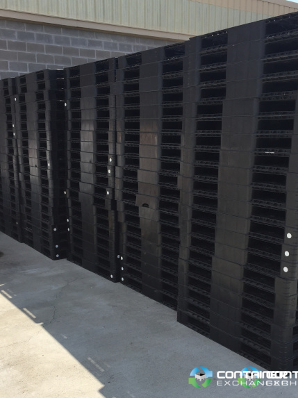 Plastic Pallets For Sale: Used 43x43x4.7 Plastic Pallets Texas In Texas - image  3