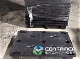 Plastic Pallets For Sale: Used 30x42x6.4 Black Nestable Plastic Pallets In Indiana - image  1