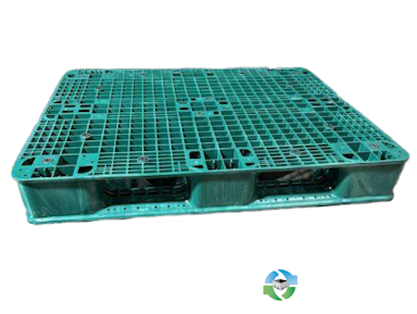 Plastic Pallets For Sale: Used 48x40x6 Stackable Plastic Pallets Illinois In Illinois - image  2