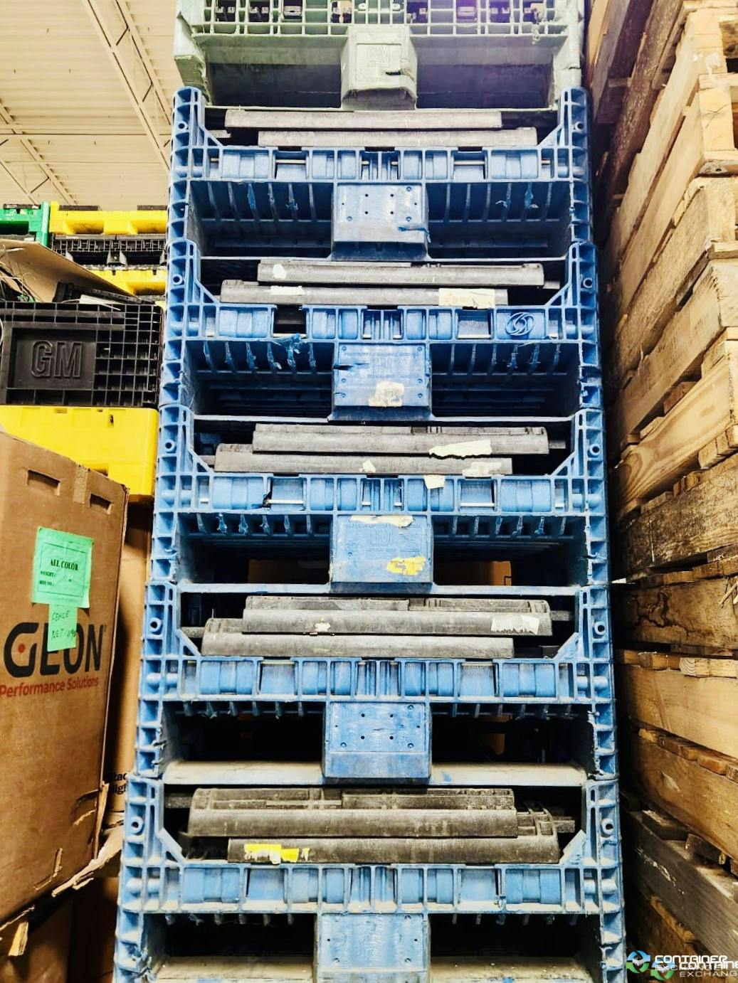 Pallet Containers For Sale: Used 32x30x34 Collapsible Bulk Containers Mississauga In Ontario - image  1