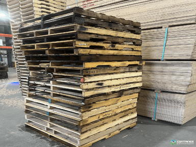 Wood Pallets For Sale: Refurbished 42x42x4.5-5 Wood Pallets Ontario In Ontario - image  3