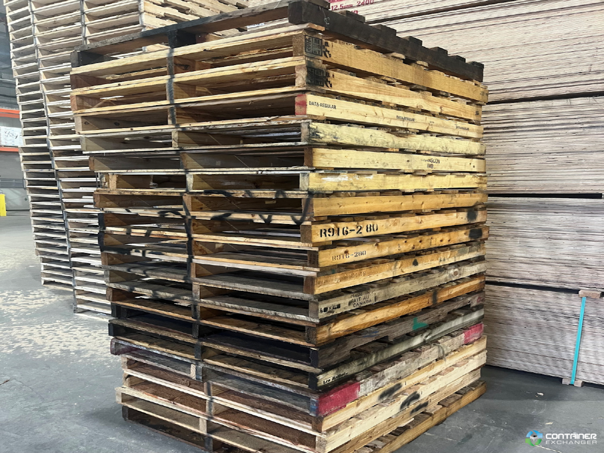 Wood Pallets For Sale: New 40x48x4.5 Standard 2 Way Wood Pallets Ontario In Ontario - image  3