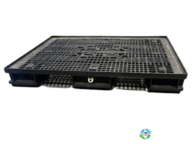 Plastic Pallets For Sale: Refurbished 48x57x5 Heavy Duty HDPE Stackable Plastic Pallets Ontario In Ontario - image  2