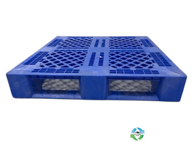 Plastic Pallets For Sale: Used 48x40x6 Stackable Plastic Pallets Medium Duty Rhode Island In Rhode Island - image  2