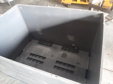 Pallet Containers For Sale: Used 45.5x30.5x28.5 Collapsible Sleeve Packs with Lids Florida In Florida - image  3