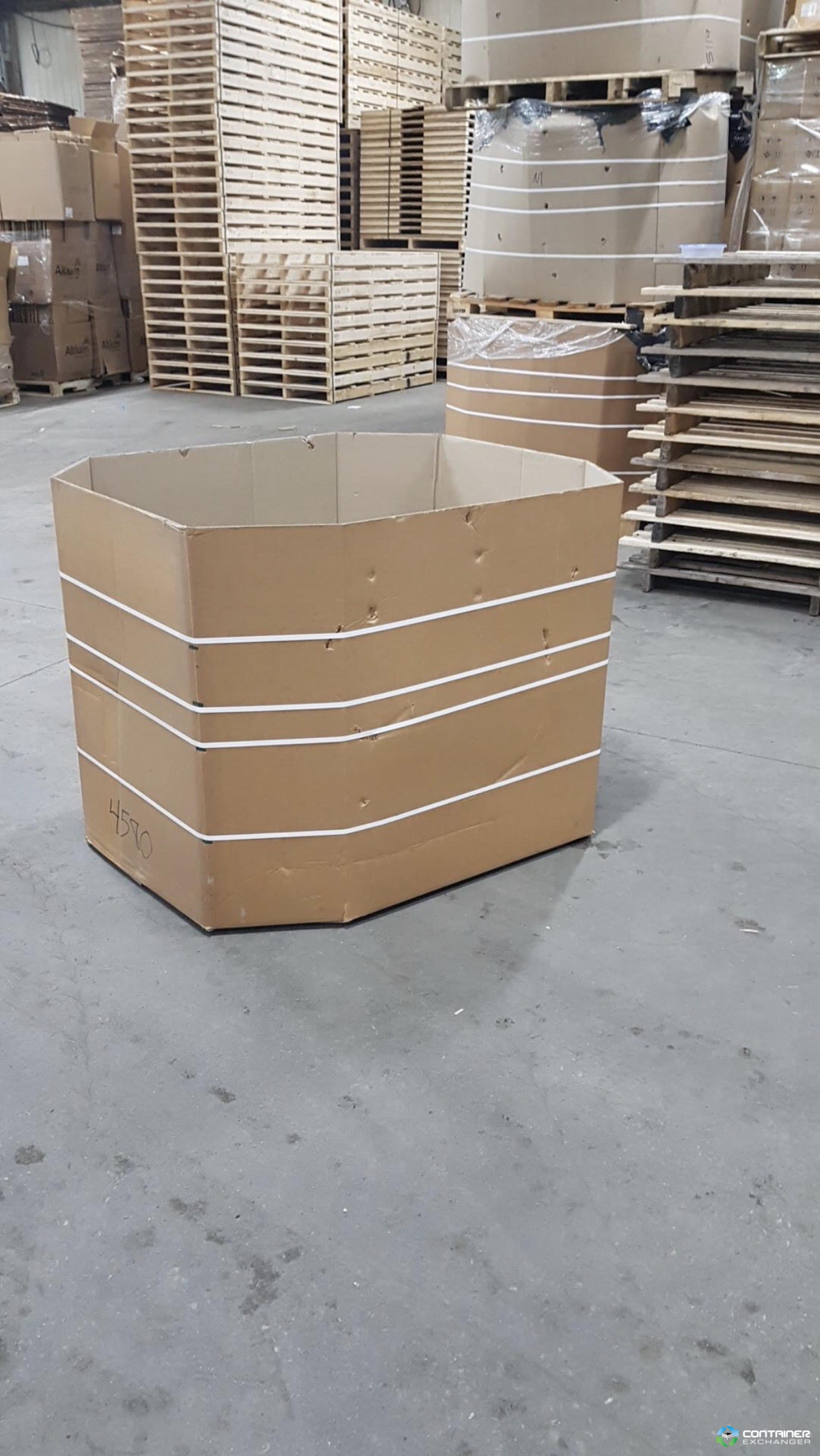 Gaylord Boxes For Sale: Used Gaylord 3 wall Mixed Load 3 different sizes In Quebec - image  2