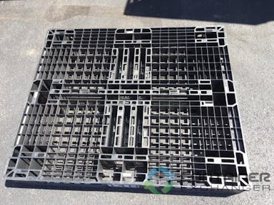 Plastic Pallets For Sale: Used 51x43 Stackable Plastic Pallet In New Jersey - image  1