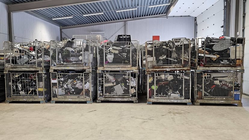 Metal Bulk Bins Uses in the Automotive Industry  - Container Exchanger Metal Bulk Bins Uses in the Automotive Industry  - Container Exchanger