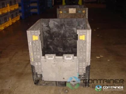 Pallet Containers For Sale: Used 30x32x34 Collapsible Bulk Containers with drop doors - Mixed colors Indiana In Indiana - image 3 Pallet Containers For Sale: Used 30x32x34 Collapsible Bulk Containers with drop doors - Mixed colors Indiana In Indiana - image 3