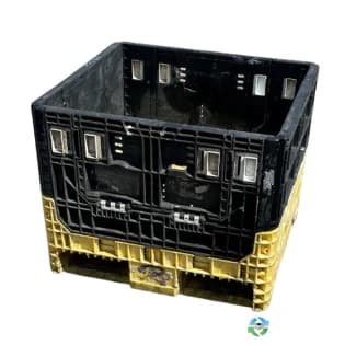 Pallet Containers For Sale: Used 30x32x25 Collapsible Pallet Containers with Drop Doors Mixed Colors In Ohio - image 1 Pallet Containers For Sale: Used 30x32x25 Collapsible Pallet Containers with Drop Doors Mixed Colors In Ohio - image 1