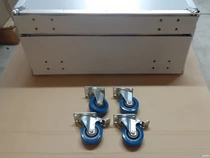 Wood Crates For Sale: New 43x31x13 Felt Lined Silver Cases with Wheels New York In New York - image 3 Wood Crates For Sale: New 43x31x13 Felt Lined Silver Cases with Wheels New York In New York - image 3