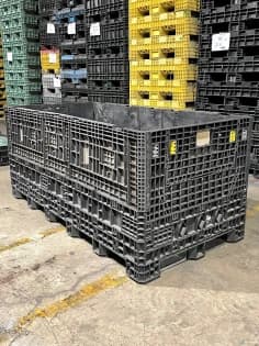 Pallet Containers For Sale: Used 96x48x34 Collapsible Plastic Containers with 2 Drop Doors- Mixed colors Indiana In Indiana - image 3 Pallet Containers For Sale: Used 96x48x34 Collapsible Plastic Containers with 2 Drop Doors- Mixed colors Indiana In Indiana - image 3