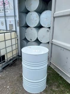 Drums For Sale: Used 55 Gallon Metal Drums with Threaded Caps Closed Head Previous Food Grade Kansas In Kansas - image 2 Drums For Sale: Used 55 Gallon Metal Drums with Threaded Caps Closed Head Previous Food Grade Kansas In Kansas - image 2