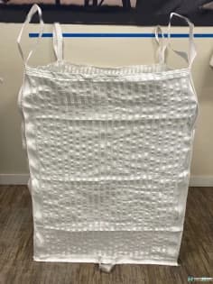 Bulk Bags - FIBC For Sale: New 38x38x50 Vented Bulk Bag Open Top Flat Bottom SWL: 2204 Lbs Alberta In Alberta - image 2 Bulk Bags - FIBC For Sale: New 38x38x50 Vented Bulk Bag Open Top Flat Bottom SWL: 2204 Lbs Alberta In Alberta - image 2