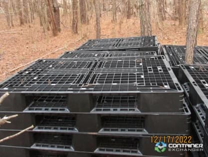 Plastic Pallets For Sale: Used 55x43.5x6 Large Heavy Duty Plastic Pallets Black/Dark Gray Georgia In Georgia - image 2 Plastic Pallets For Sale: Used 55x43.5x6 Large Heavy Duty Plastic Pallets Black/Dark Gray Georgia In Georgia - image 2