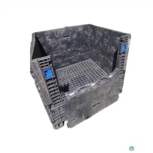 Pallet Containers For Sale: Used 45x48x42 2 Hatch Bulk Containers Indiana In Indiana - image 1 Pallet Containers For Sale: Used 45x48x42 2 Hatch Bulk Containers Indiana In Indiana - image 1