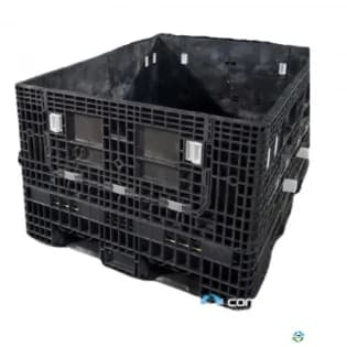 Pallet Containers For Sale: Used 64.5x48x34 2-Hatch Collapsible Bulk Containers Indiana In Indiana - image 1 Pallet Containers For Sale: Used 64.5x48x34 2-Hatch Collapsible Bulk Containers Indiana In Indiana - image 1