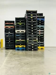 Pallet Containers For Sale: Used 45x48x34 Collapsible Bulk Containers with Drop Doors Black Colors Ontario In Ontario - image 3 Pallet Containers For Sale: Used 45x48x34 Collapsible Bulk Containers with Drop Doors Black Colors Ontario In Ontario - image 3