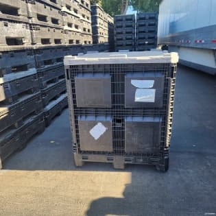 Pallet Containers For Sale: Used 40X48X46 Collapsible Plastic Container No Drop Doors California In California - image 2 Pallet Containers For Sale: Used 40X48X46 Collapsible Plastic Container No Drop Doors California In California - image 2