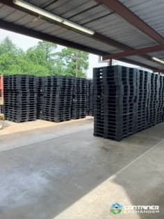 Plastic Pallets For Sale: Used 48x40x4.5 Stackable Plastic Pallets California In California - image 1 Plastic Pallets For Sale: Used 48x40x4.5 Stackable Plastic Pallets California In California - image 1