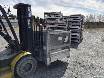 Metal Bins For Sale: Refurbished 60x46x44 Collapsible Aluminium Bins Quebec In Quebec - image 2 Metal Bins For Sale: Refurbished 60x46x44 Collapsible Aluminium Bins Quebec In Quebec - image 2