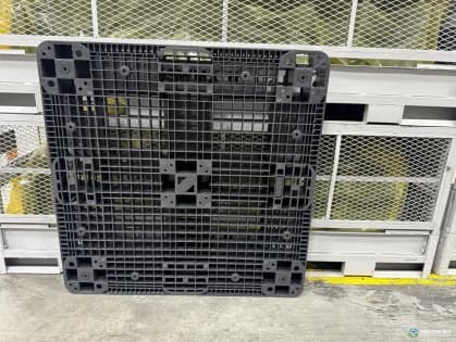 Plastic Pallets For Sale: Used 43.3x4.3x5.9 R11H Grade A Black Plastic Pallets Alabama In Alabama - image 2 Plastic Pallets For Sale: Used 43.3x4.3x5.9 R11H Grade A Black Plastic Pallets Alabama In Alabama - image 2