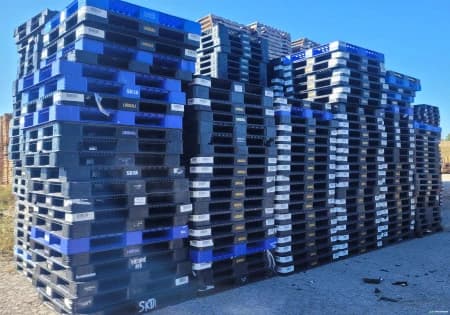 Plastic Pallets For Sale: Used 43x43x5 Plastic Pallets Kentucky In Kentucky - image 4 Plastic Pallets For Sale: Used 43x43x5 Plastic Pallets Kentucky In Kentucky - image 4