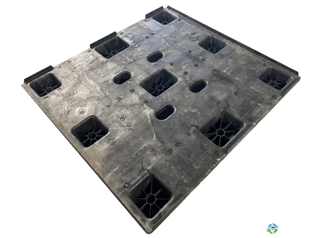 Plastic Pallets For Sale: Refurbished 48x45x5 Stackable and Nestable Mirror Image Plastic Pallets with Belts In Ohio - image 2 Plastic Pallets For Sale: Refurbished 48x45x5 Stackable and Nestable Mirror Image Plastic Pallets with Belts In Ohio - image 2