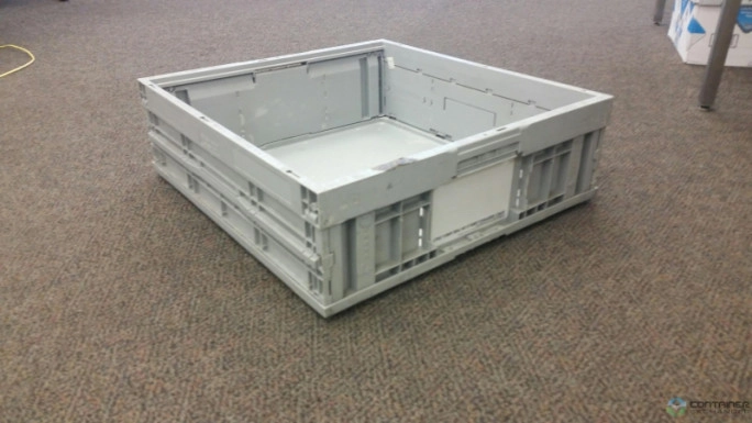 Stacking Totes For Sale: Used 24x22x7 Stacking totes Collapsible In Mississippi - image 1 Stacking Totes For Sale: Used 24x22x7 Stacking totes Collapsible In Mississippi - image 1