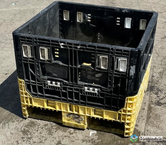 Pallet Containers For Sale: Used 30x32x25 Collapsible Pallet Containers with Drop Doors Mixed Colors In Ohio - image 2 Pallet Containers For Sale: Used 30x32x25 Collapsible Pallet Containers with Drop Doors Mixed Colors In Ohio - image 2