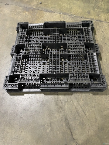 Plastic Pallets For Sale: Used 48x45x5 Heavy Duty Stackable Nestable Plastic Pallets South Carolina In South Carolina - image 2 Plastic Pallets For Sale: Used 48x45x5 Heavy Duty Stackable Nestable Plastic Pallets South Carolina In South Carolina - image 2