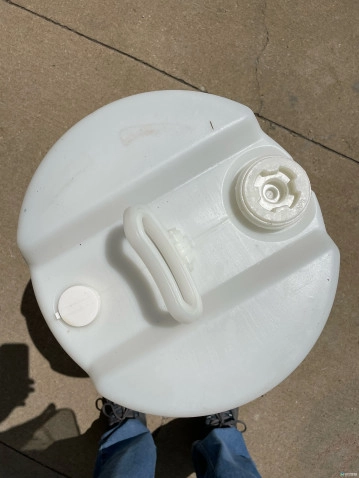 Drums For Sale: Used 15 Gallon Natural Closed Top Poly Drums UN Rated Tennessee In Tennessee - image 2 Drums For Sale: Used 15 Gallon Natural Closed Top Poly Drums UN Rated Tennessee In Tennessee - image 2