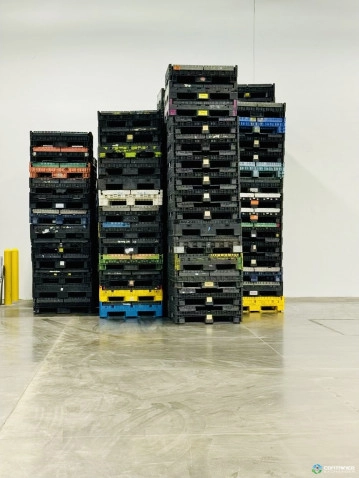 Pallet Containers For Sale: Used 45x48x34 Collapsible Bulk Containers with Drop Doors Black Colors Ontario In Ontario - image 3 Pallet Containers For Sale: Used 45x48x34 Collapsible Bulk Containers with Drop Doors Black Colors Ontario In Ontario - image 3