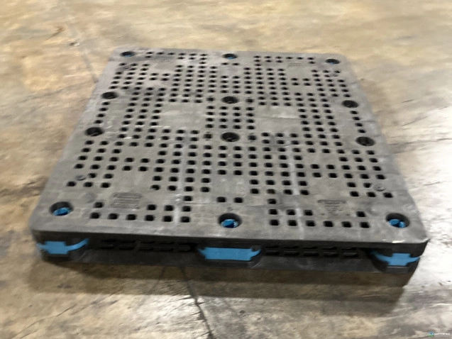 Plastic Pallets For Sale: Used 44x56x4.5 Heavy Duty Plastic Pallets Black South Carolina In South Carolina - image 2 Plastic Pallets For Sale: Used 44x56x4.5 Heavy Duty Plastic Pallets Black South Carolina In South Carolina - image 2
