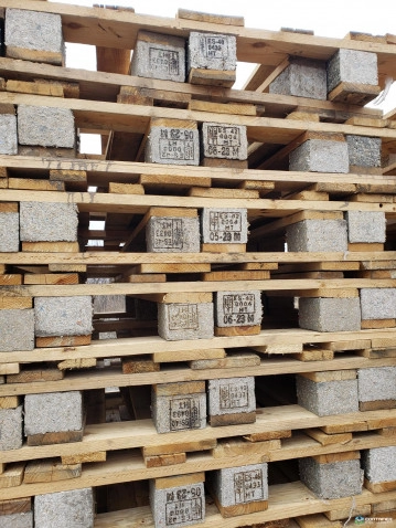 Wood Pallets For Sale: Refurbished 44.5X44.5 CP3 Wood Pallets QUEBEC In Quebec - image 1 Wood Pallets For Sale: Refurbished 44.5X44.5 CP3 Wood Pallets QUEBEC In Quebec - image 1