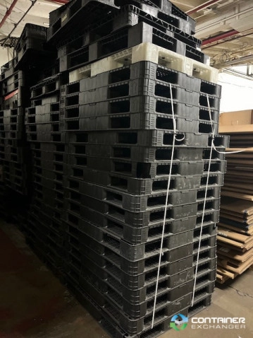 Plastic Pallets For Sale: USED 51x43x4.75 PLASTIC PALLETS ONTARIO In Ontario - image 3 Plastic Pallets For Sale: USED 51x43x4.75 PLASTIC PALLETS ONTARIO In Ontario - image 3