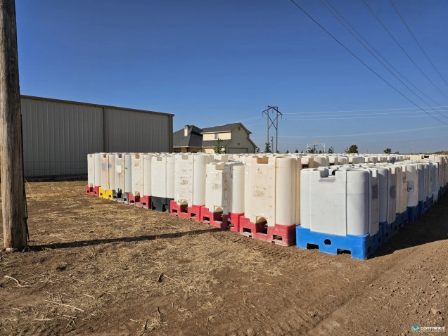 IBC Totes For Sale: Used 275 Gallon IBC Avenger Totes Texas Non Food Grade In Texas - image 3 IBC Totes For Sale: Used 275 Gallon IBC Avenger Totes Texas Non Food Grade In Texas - image 3