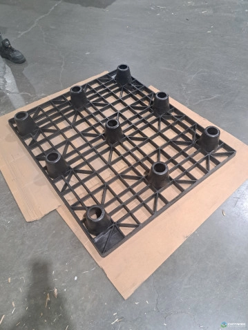 Plastic Pallets For Sale: Used 45x45x5 HPPE Nestable Plastic Pallets Ontario In Ontario - image 2 Plastic Pallets For Sale: Used 45x45x5 HPPE Nestable Plastic Pallets Ontario In Ontario - image 2