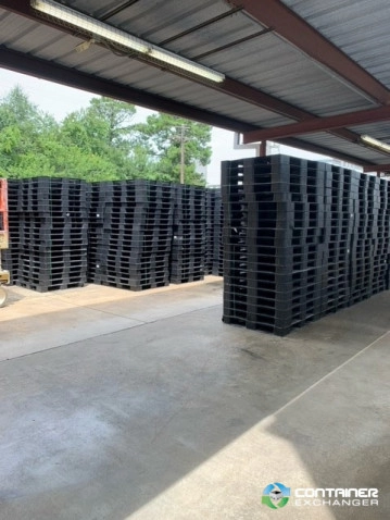 Plastic Pallets For Sale: Used 48x40x4.5 Stackable Plastic Pallets California In California - image 1 Plastic Pallets For Sale: Used 48x40x4.5 Stackable Plastic Pallets California In California - image 1