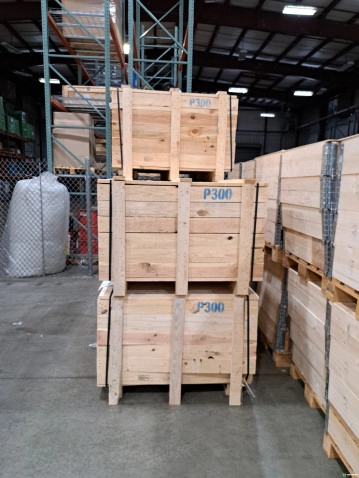 Wood Crates For Sale: Used 45x36x32 2 Way Entrance Wooden Crate with Lid North Carolina In North Carolina - image 2 Wood Crates For Sale: Used 45x36x32 2 Way Entrance Wooden Crate with Lid North Carolina In North Carolina - image 2