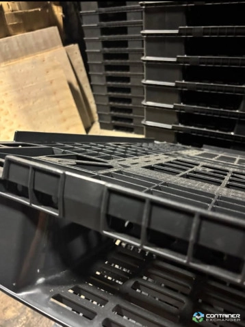 Plastic Pallets For Sale: Used 46.5 x 45 x 4.75 Plastic Pallets Kentucky In Kentucky - image 4 Plastic Pallets For Sale: Used 46.5 x 45 x 4.75 Plastic Pallets Kentucky In Kentucky - image 4