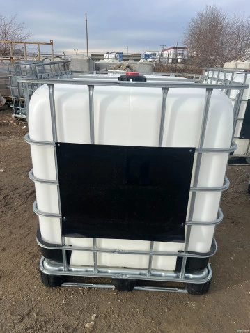 IBC Totes For Sale: Used 275 Gallon IBC Totes Previously Held Food Grade Alberta In Alberta - image 2 IBC Totes For Sale: Used 275 Gallon IBC Totes Previously Held Food Grade Alberta In Alberta - image 2