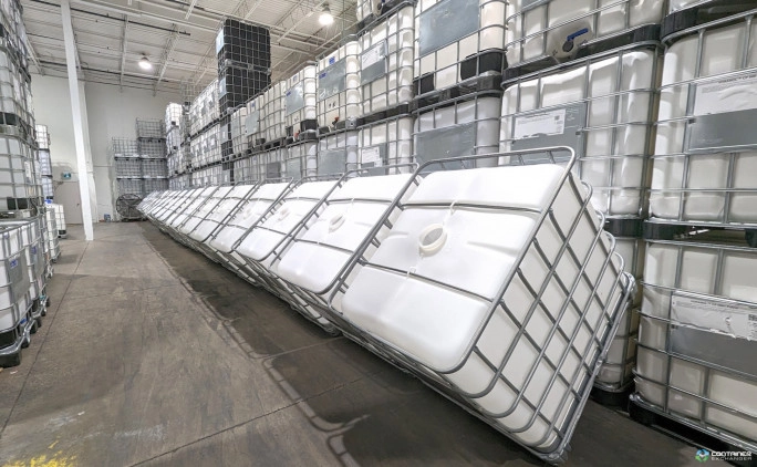 IBC Totes For Sale: Used 275 Gallon IBC Totes Previously Held Food Grade Non-Alcoholic Beverage Concentrate Ontario In Ontario - image 2 IBC Totes For Sale: Used 275 Gallon IBC Totes Previously Held Food Grade Non-Alcoholic Beverage Concentrate Ontario In Ontario - image 2
