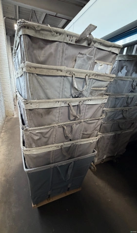 Laundry Carts For Sale: Used 41.5” x 31.5” x 32.5” Canvas Laundry Carts Connecticut In Connecticut - image 3 Laundry Carts For Sale: Used 41.5” x 31.5” x 32.5” Canvas Laundry Carts Connecticut In Connecticut - image 3